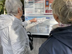Read more about the article Ułatwienie na przystankach autobusowych w Kołobrzegu. Głównie dla przyjezdnych