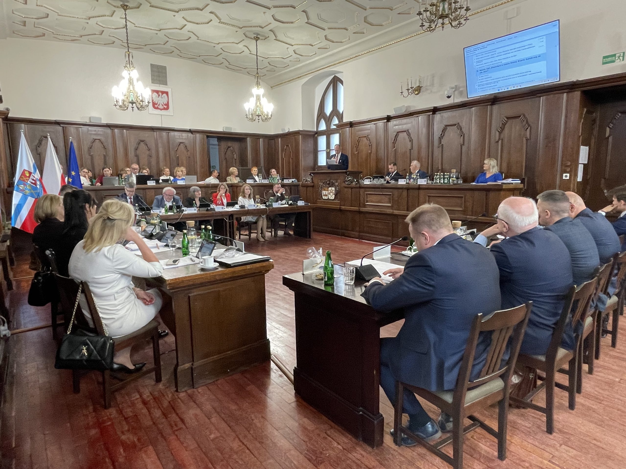 You are currently viewing Opłaty w Kołobrzegu: niektóre wzrosną, niektóre nie, a niektóre tylko gdzieniegdzie 