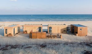 Read more about the article Sauna na plaży w Kołobrzegu? Raczej jeszcze nie teraz