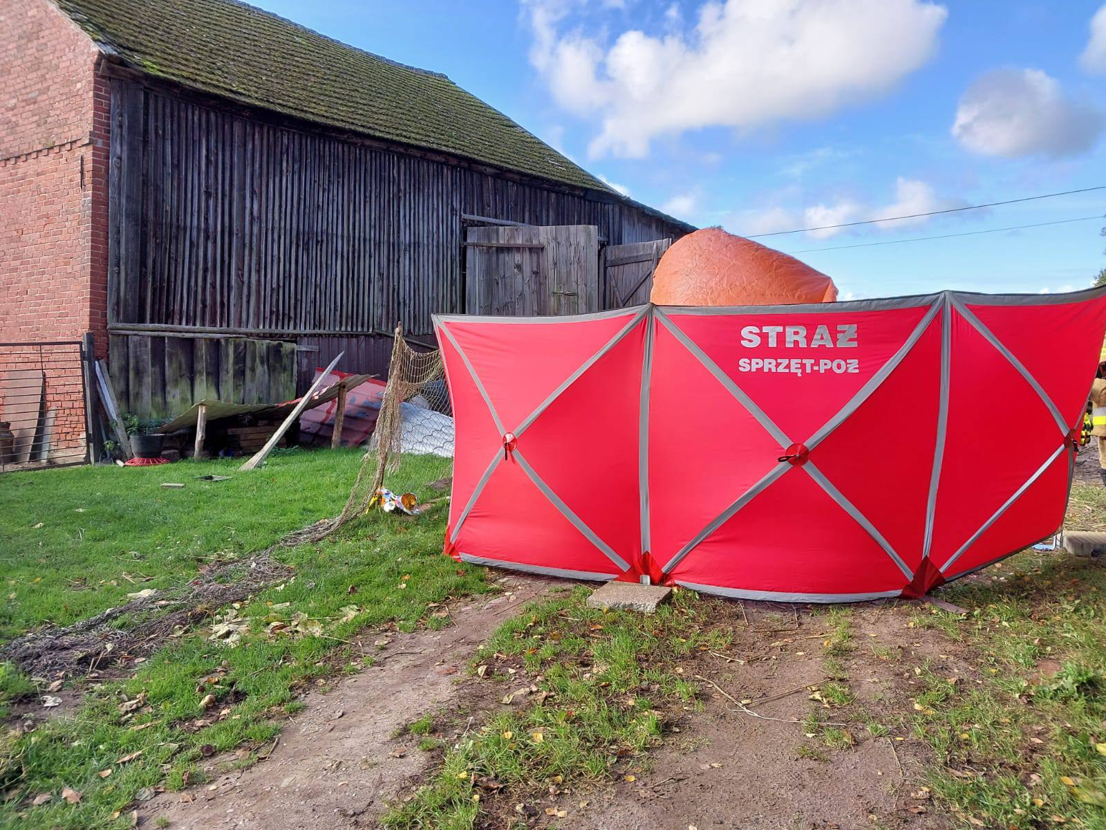 You are currently viewing Śmiertelny wypadek. Rozrzutnik wciągnął mężczyznę