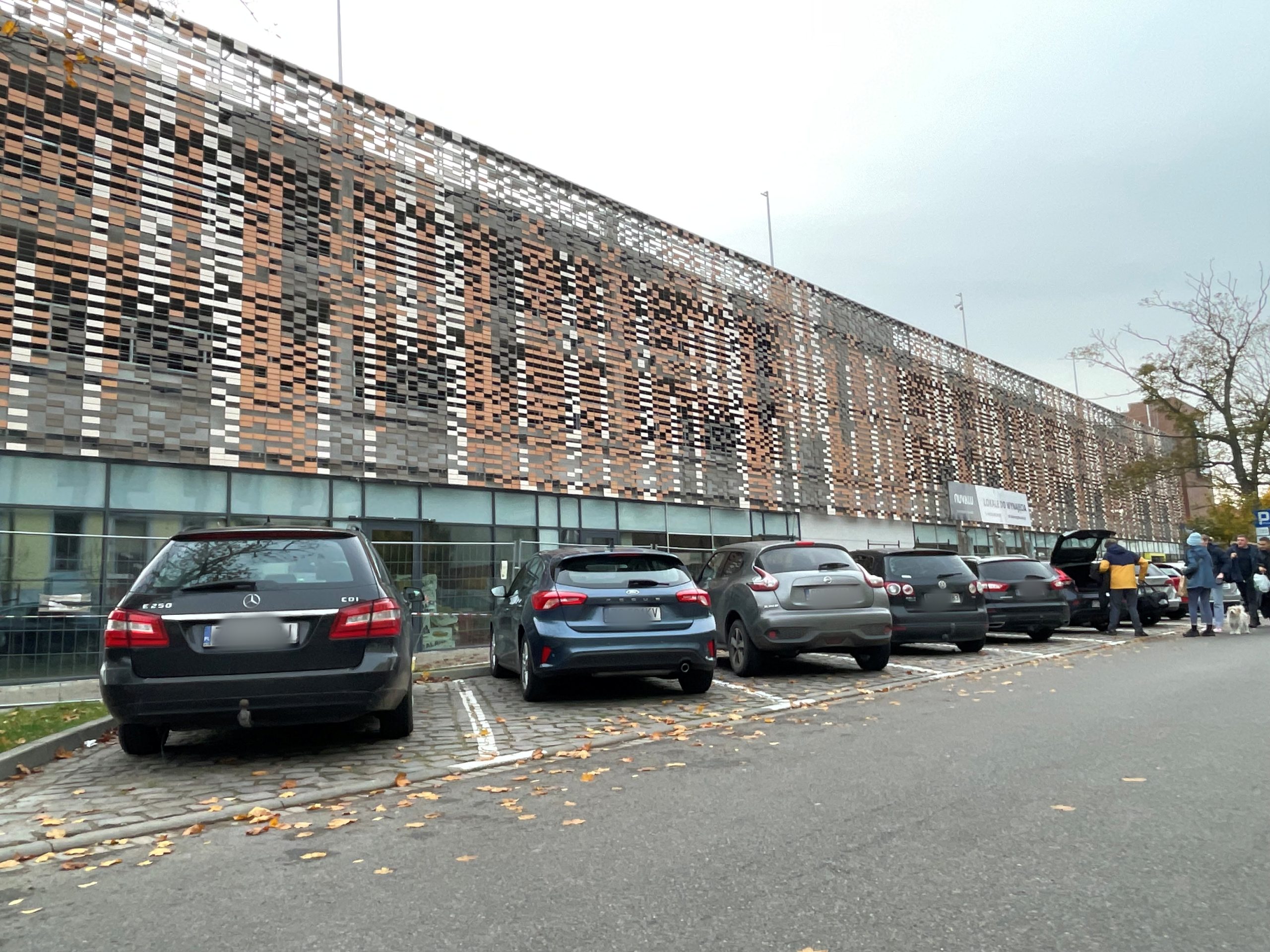 You are currently viewing Spytaliśmy inwestora, kiedy zostanie otwarty parking w porcie w Kołobrzegu