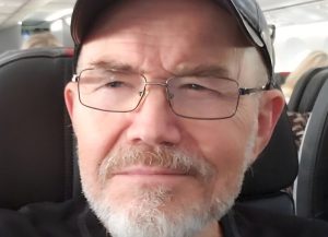 Read more about the article W piątek wernisaż artysty, którego rzeźby w Kołobrzegu zna każdy