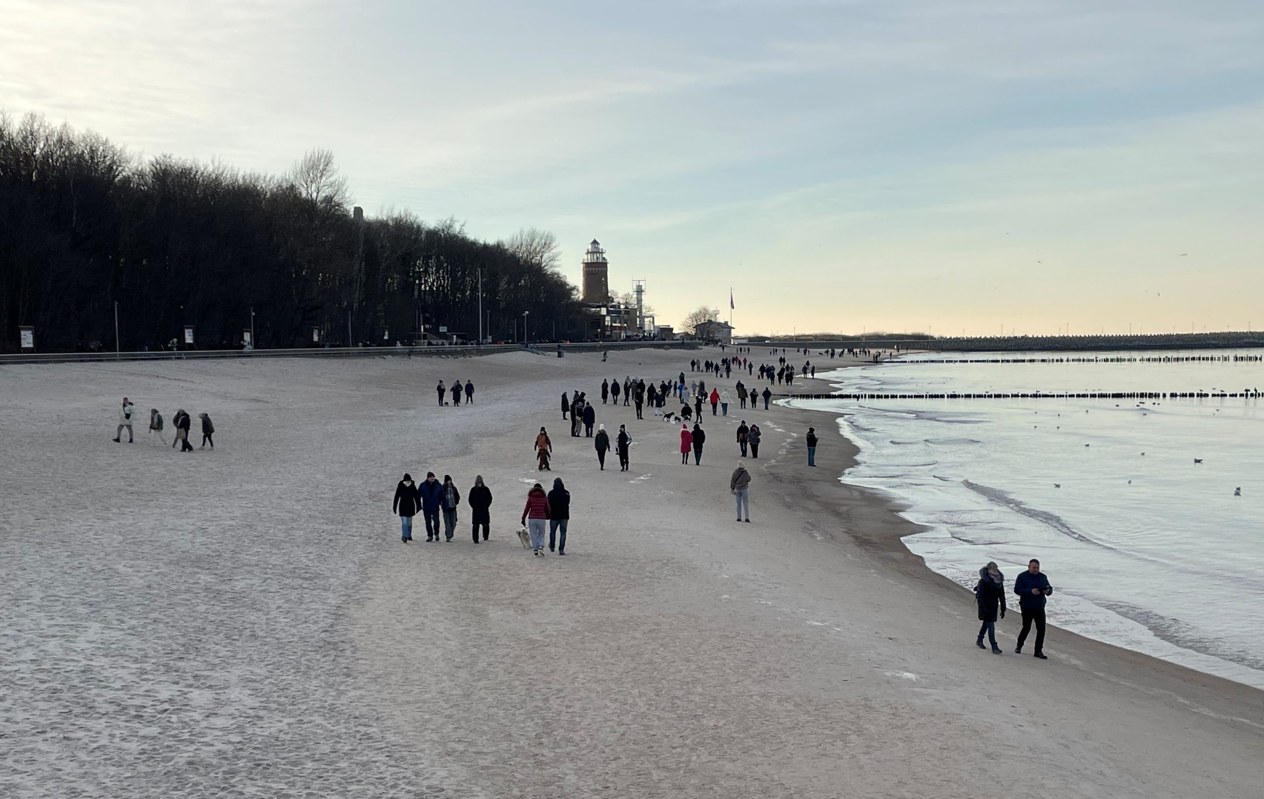 You are currently viewing Pierwszy dzień świąt nad morzem. Mgliście, mroźno i słonecznie
