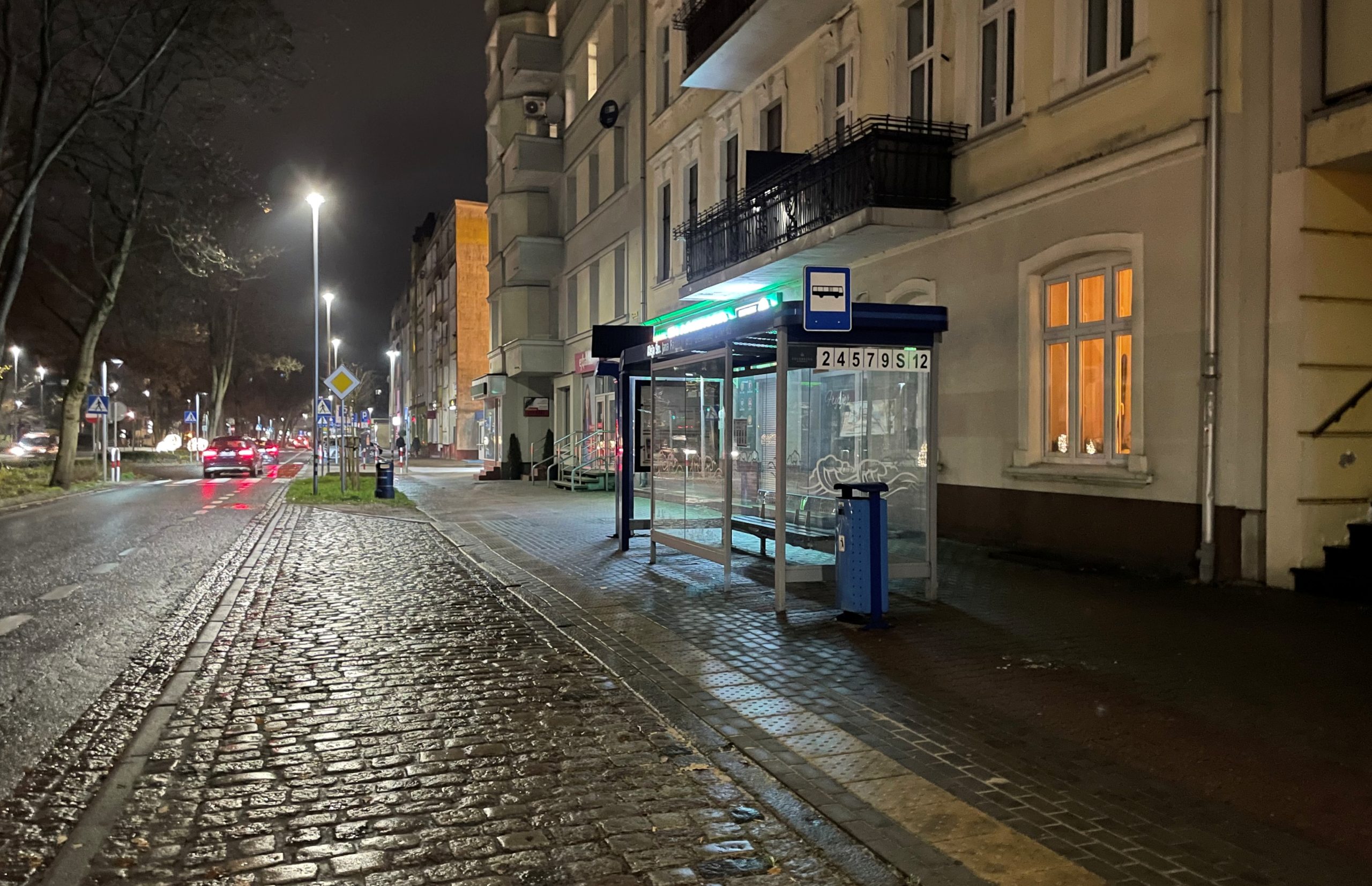 You are currently viewing Za ciemno, by odczytać rozkłady jazdy. Doświetlenia jednak nie będzie