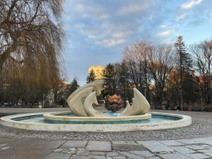 Duże zmiany na Skwerze Pionierów. Co z fontanną i kioskami handlowymi?