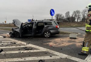 Read more about the article Wypadek na skrzyżowaniu dróg DW162 i DW112