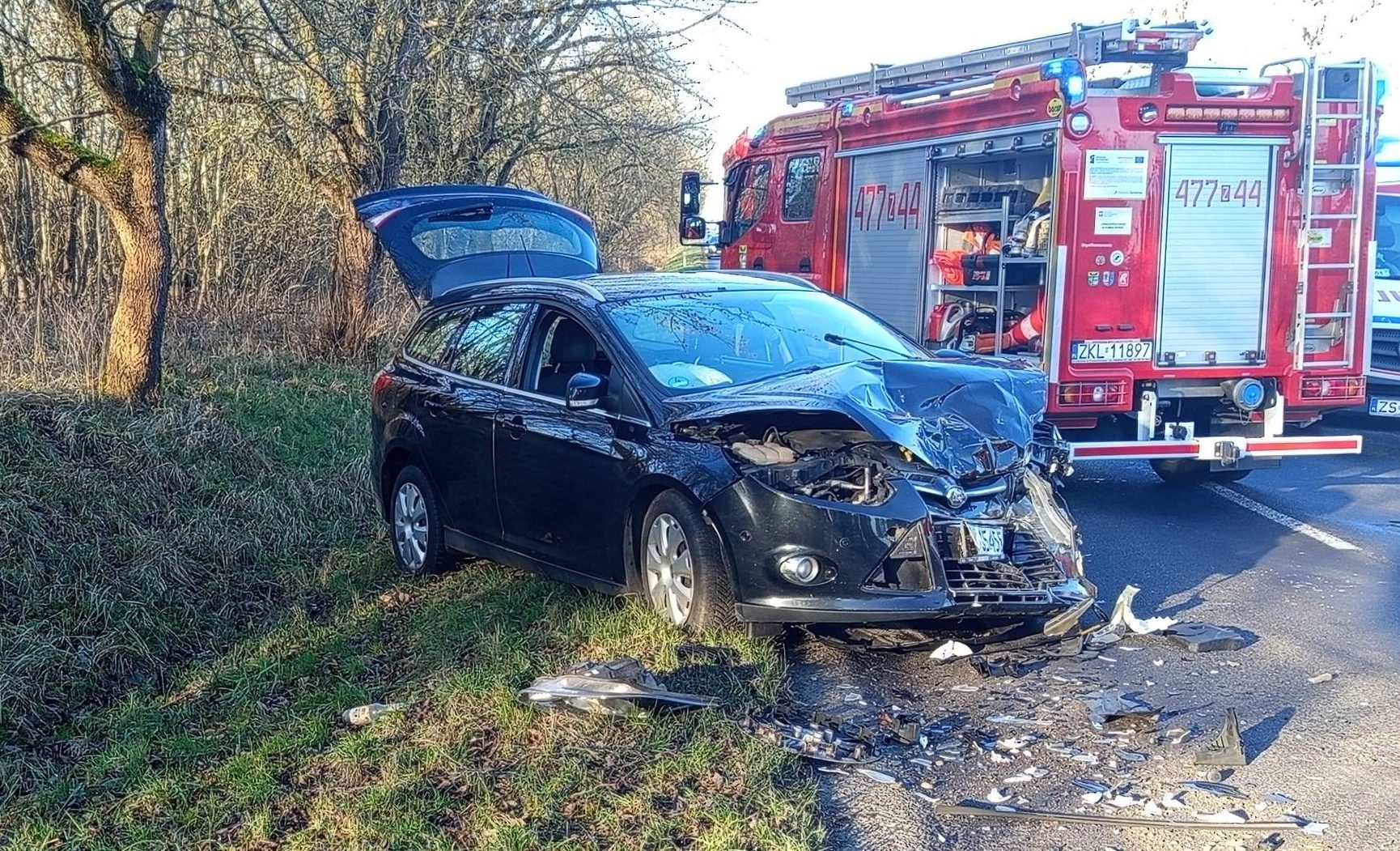 You are currently viewing Zderzenie osobówki i busa na DW 163