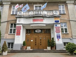 Read more about the article Ranking liceów i techników w kraju. Jedna szkoła z Kołobrzegu z ogromnym awansem