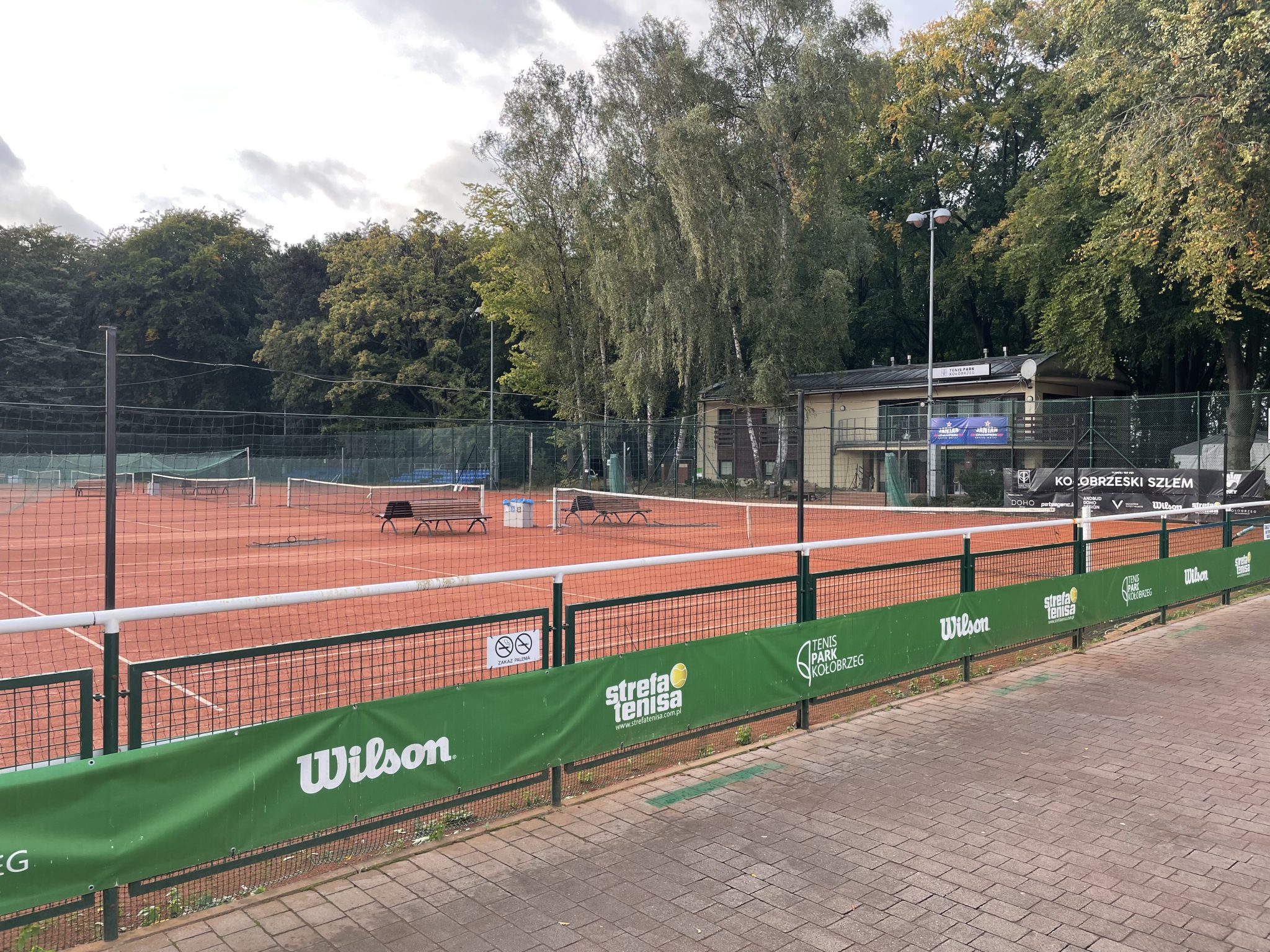 You are currently viewing Aneks do umowy na dzierżawę kortów (z restauracją). Na czym polega zmiana?