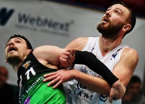 Read more about the article Osłabiona kontuzjami Kotwica Kołobrzeg wygrywa na styk