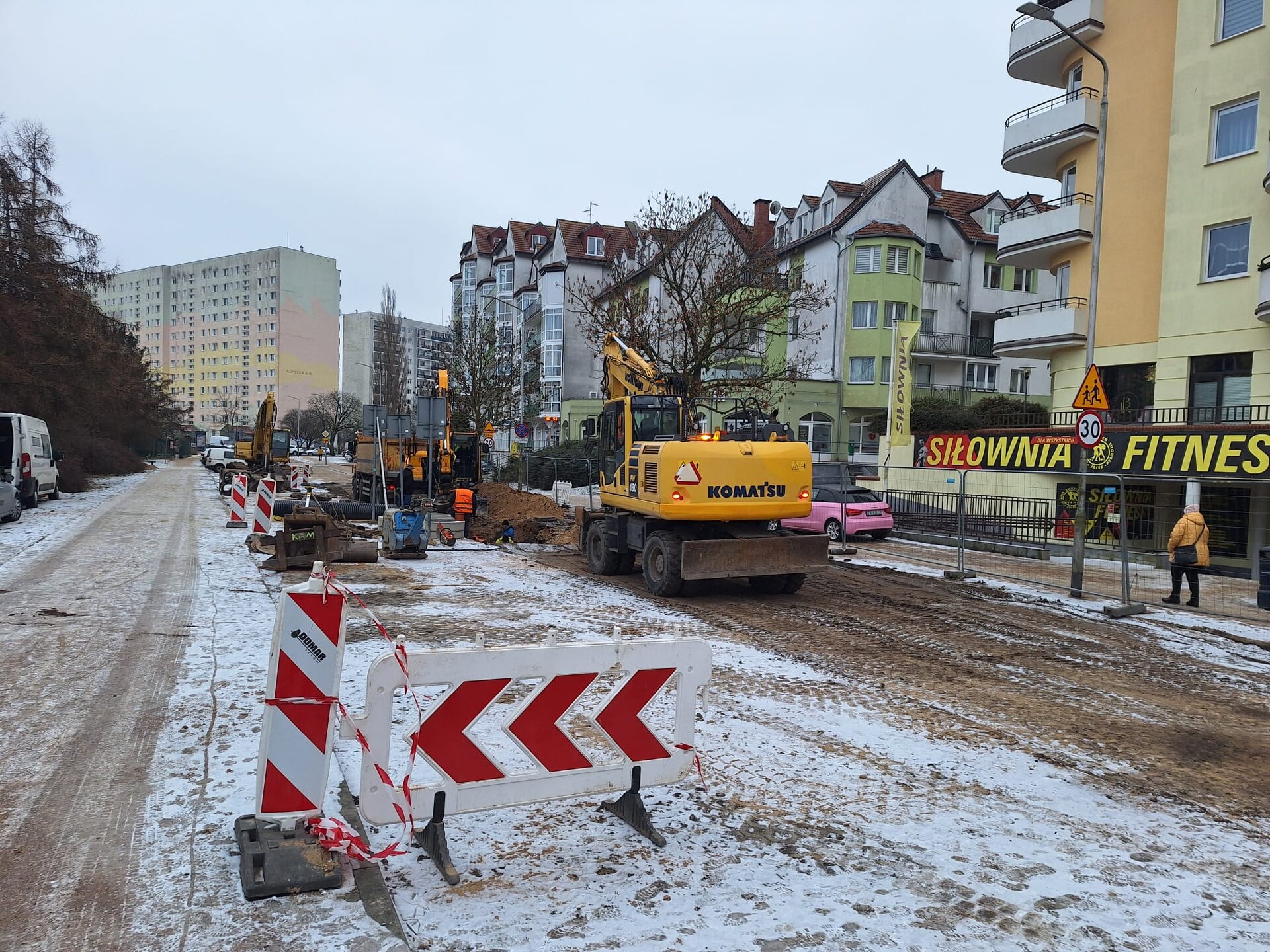 You are currently viewing Kolejny etap prac na placu przebudowy ulicy Okopowej