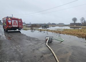 Read more about the article ROZTOPY: liczne podtopienia, cały sprzęt strażaków pracuje w terenie