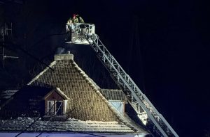 Read more about the article Pożar w Gościnie. Strażaków wezwał przechodzień