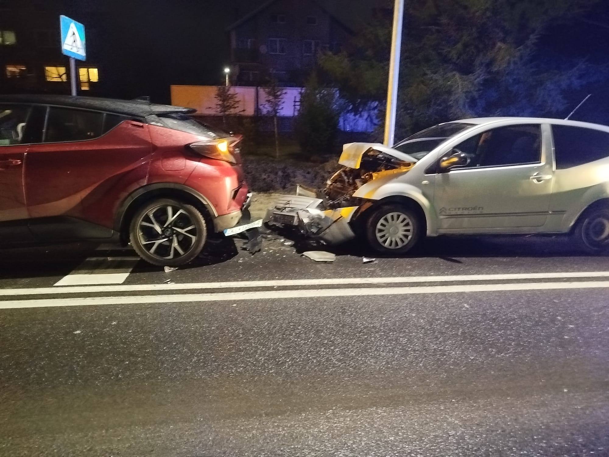 You are currently viewing Niezachowana odległość przyczyną kolizji drogowej