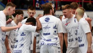 Read more about the article Wysoka wygrana Kotwicy Kołobrzeg. Skuteczni w ataku, najlepsi w obronie