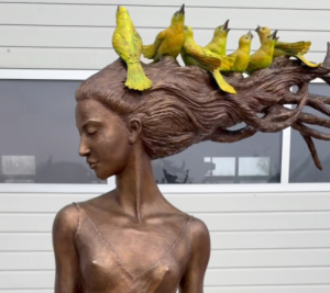 Read more about the article Tak wygląda Melody. Rzeźba-fotanna wkrótce zostanie zamontowana w parku