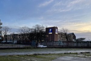 Read more about the article Koniec z krążeniem po porcie? W Kołobrzegu można zarezerwować miejsce parkingowe online