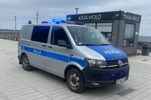 Read more about the article KRONIKA POLICYJNA: zatrzymania poszukiwanych i za łamanie prawa na drogach