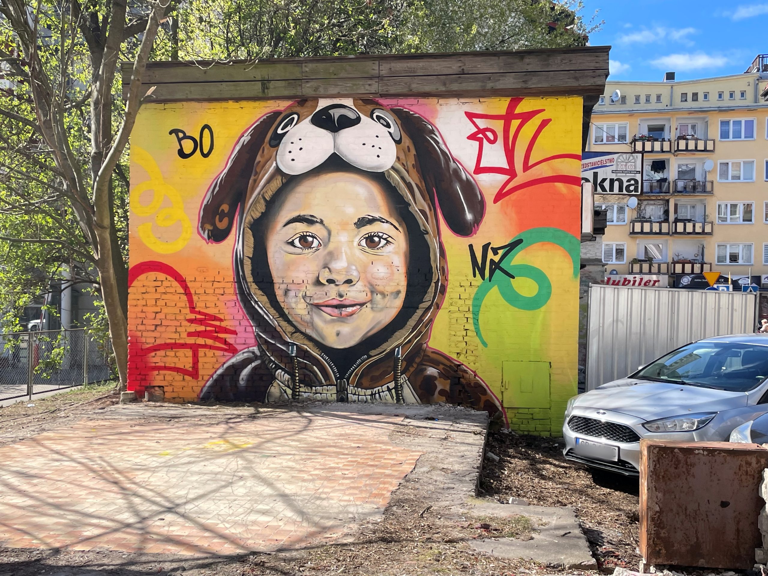 You are currently viewing Psiecko – nowy mural w centrum Kołobrzegu