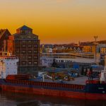 statek w porcie w Kołobrzegu