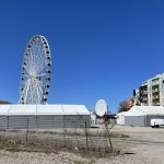 namiot handlowy w porcie w Kołobrzegu