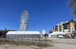 Duży namiot w porcie w Kołobrzegu. Wiadomo, co tu powstanie