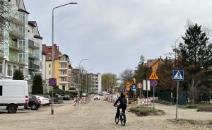Od jutra na Okopowej będą kłaść asfalt. Duże utrudnienia w ruchu