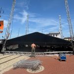 scena w porcie w Kołobrzegu, będzie koncert