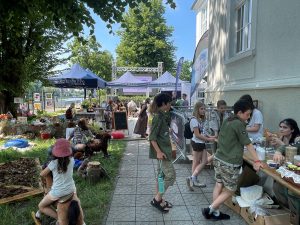 Eko spotkania, warsztaty i chillout przy bibliotece. Jutro ciąg dalszy (ZDJĘCIA)