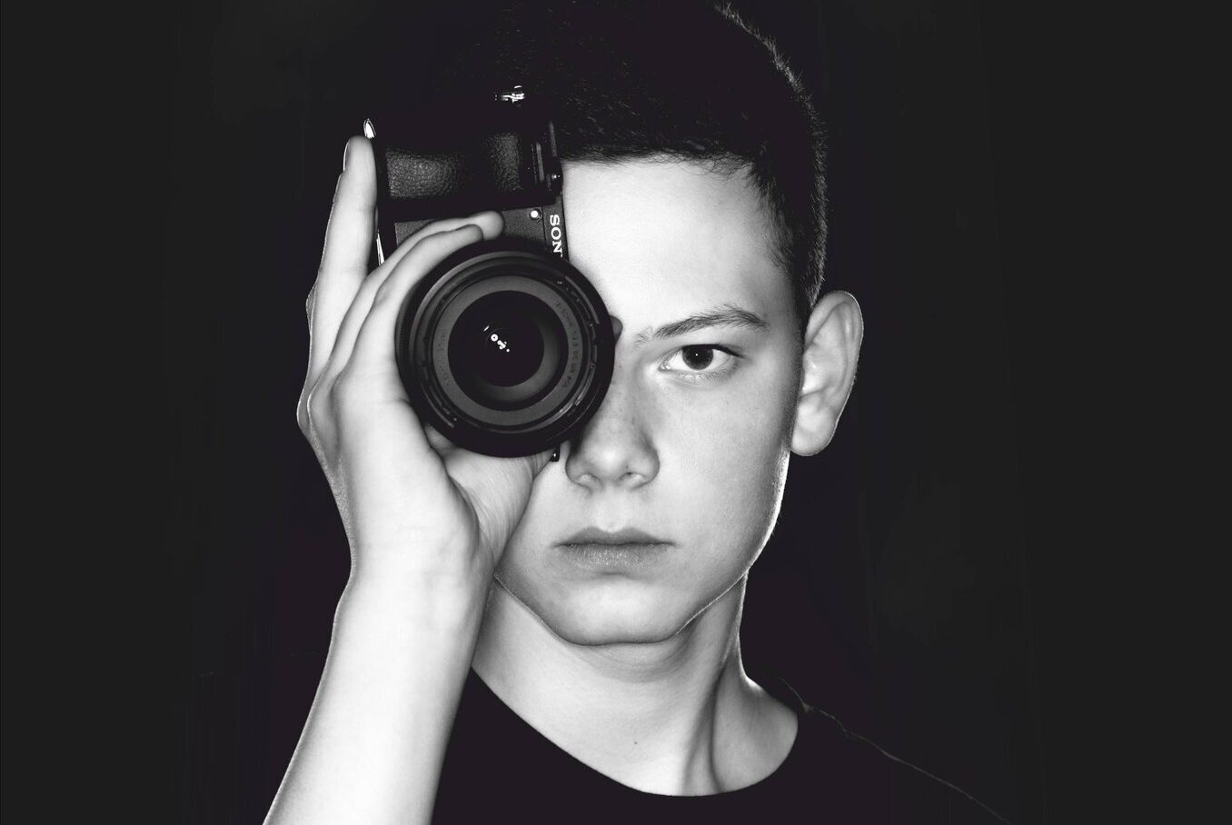 You are currently viewing 25 czerwca, wernisaż wystawy fotografii „Współobecność” Igora Romanowskiego
