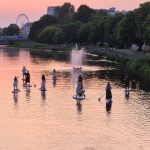 Noc Kupały w Kołobrzegu: słowiańskie stroje, wianki, ogień i wieczorny spływ Parsętą