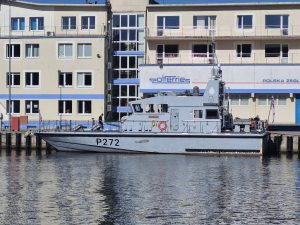 Brytyjskie okręty Royal Navy w Kołobrzegu. Zacumowały przy Nabrzeżu Zbożowym