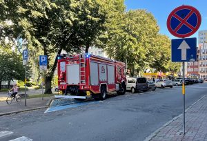 Interwencja służb przy ul. Dubois. Wezwano śmigłowiec LPR