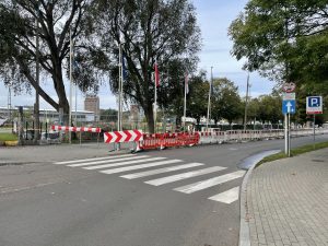 Betonowy mur zniknął. Otwiera się widok na port (ZDJĘCIA)