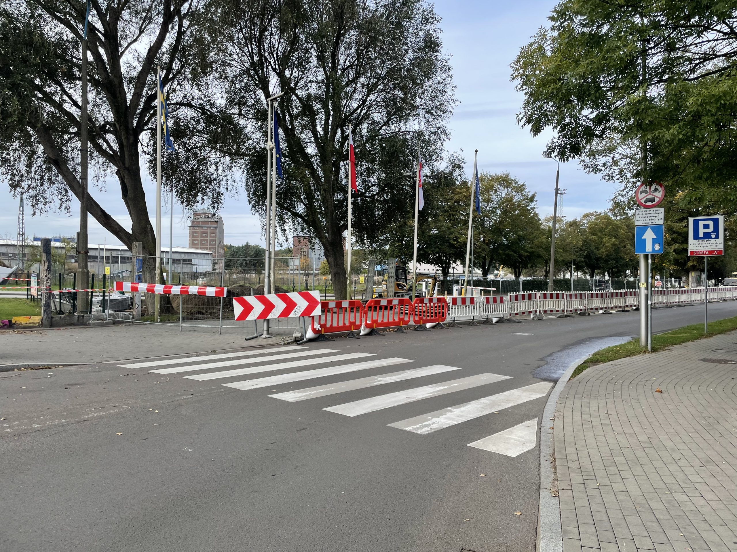 You are currently viewing Betonowy mur zniknął. Otwiera się widok na port (ZDJĘCIA)