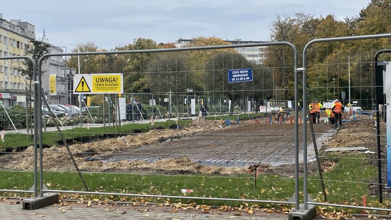 plac budowy w centrum Kołobrzegu