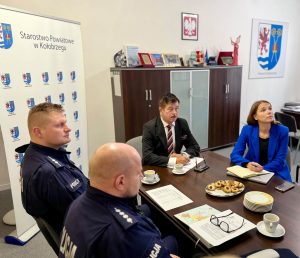 Co dzieje się w szkołach? Narada z udziałem policji oraz władz miasta i powiatu